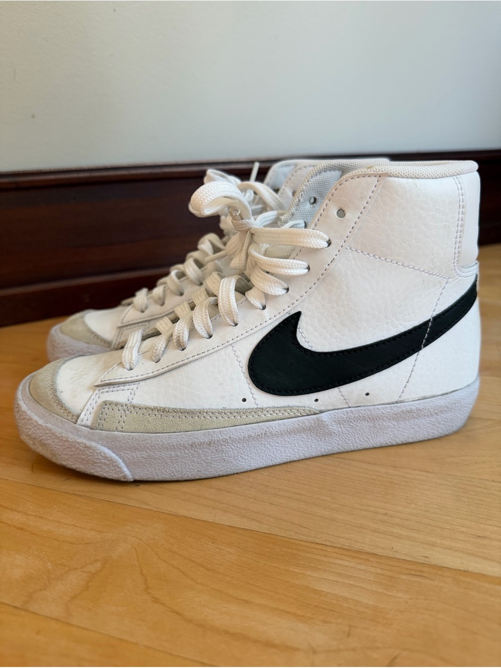 Nike Kids Blazer mid 77 White High-Top Sneakers -